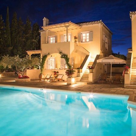 Villa Nika Spetses Town Екстер'єр фото