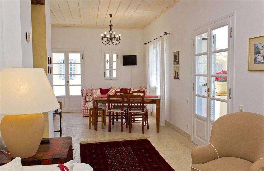 Villa Nika Spetses Town Екстер'єр фото