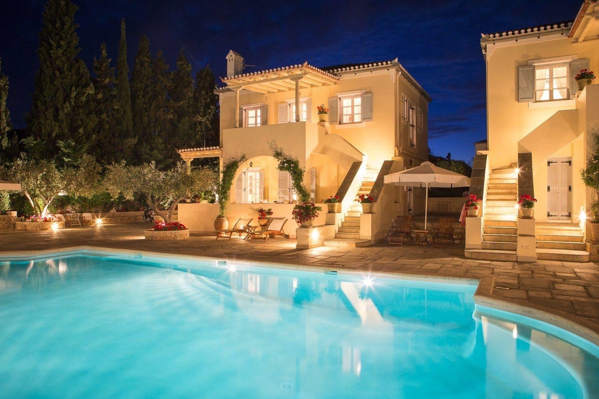 Villa Nika Spetses Town Екстер'єр фото